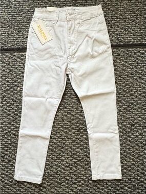 Women’s Skinny Jeans in White
